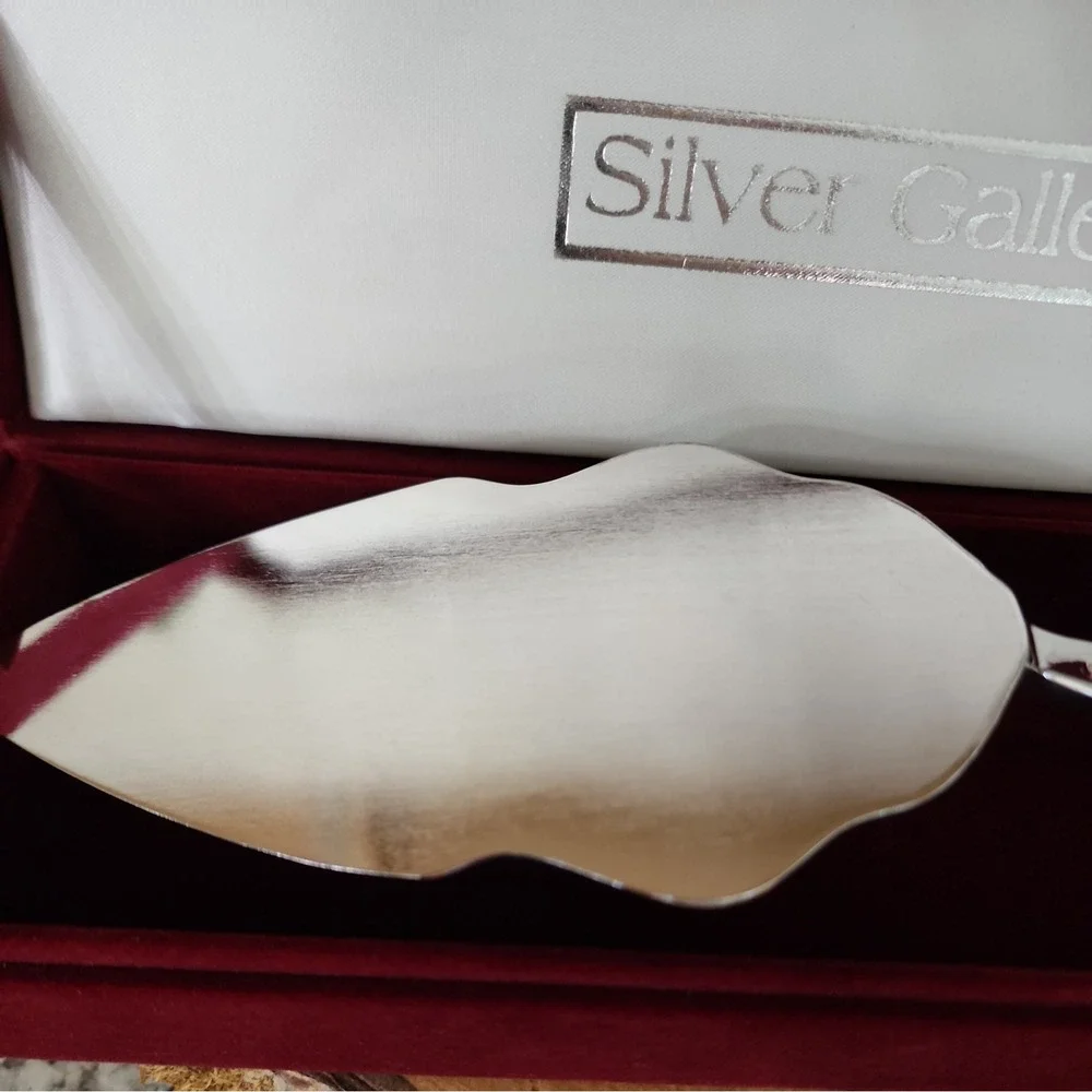 Godinger Cake Cutter Pie Server Santa Claus Silver Plate Christmas Dessert Knife